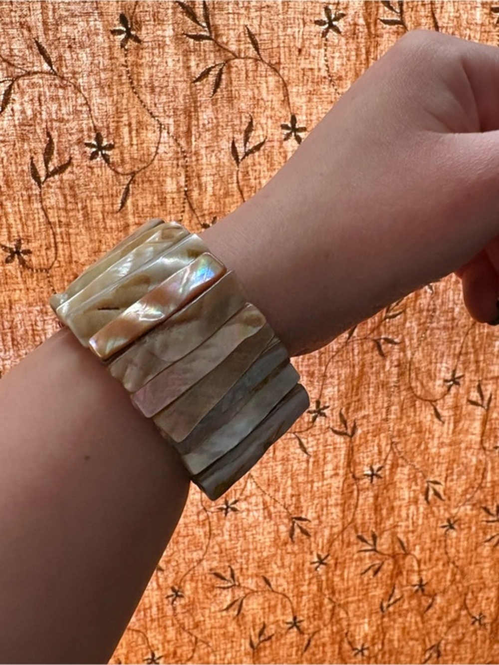 Shell Stretch Bracelet